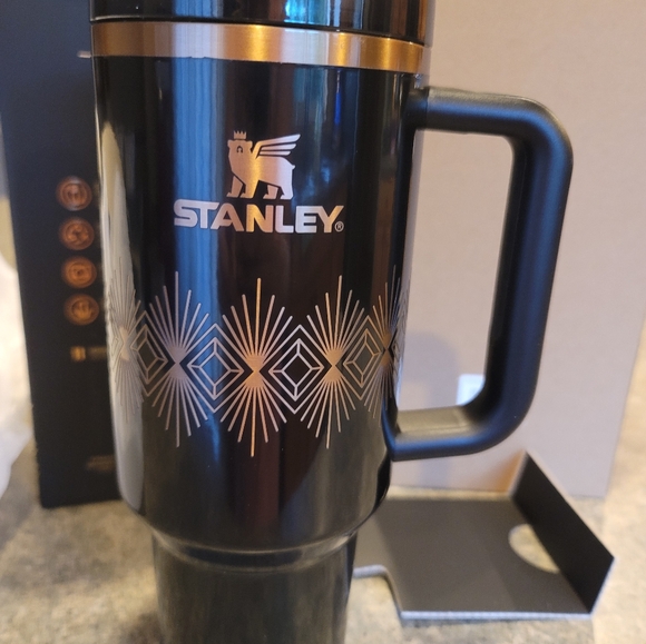 Stanley Quencher 40 oz Black Gloss Deco NIB - Picture 16 of 16